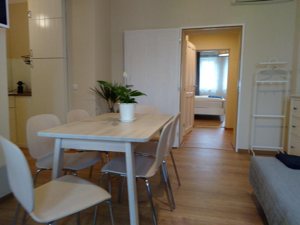 Sabines Apartments Ferienwohnungen Frauenkirchen Exterior foto