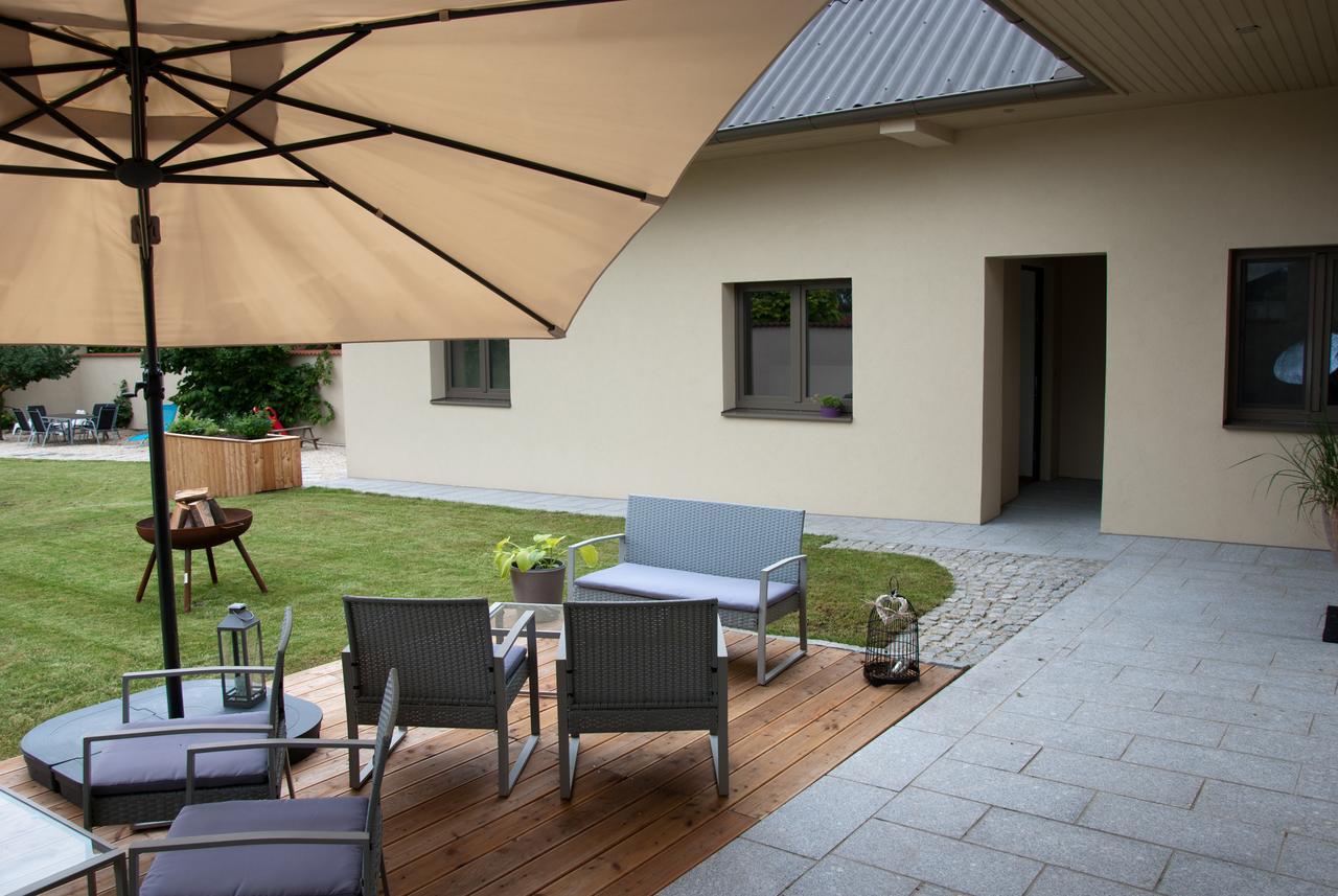 Sabines Apartments Ferienwohnungen Frauenkirchen Exterior foto